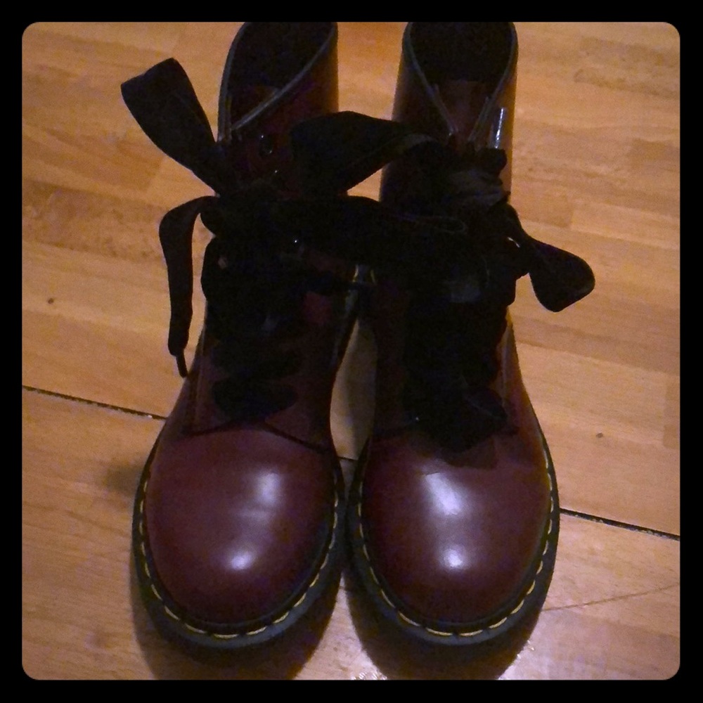 DrMartens 1460, burgundy w/ velvet laces